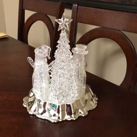 Happy Holidays Light-Up Scene - Picture 6 of 11